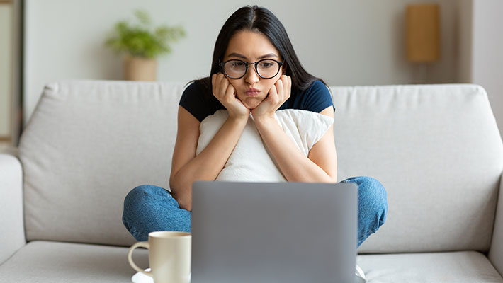 Arbeitslos nach der Ausbildung: Tipps zu Jobsuche, Weiterbildung und beruflicher Orientierung inklusive Checkliste für die nächsten Schritte.