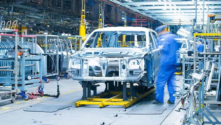 Aktuelle Krise in der Automobilbranche: Einstellungsstopps, Werkschließungen und Entlassungen. Die Lösung für einen sicheren Job ist eine berufliche Neuorientierung bei GFN.
