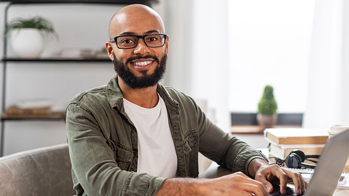 In diesem Artikel geht es darum, welche Einstiegs- und Gehaltschancen man als Projektmanager hat. Der Bedarf an Fachkräften ist hoch und da man branchenunabhängig dieses Berufsbild ausüben kann, verdient man in bestimmten Branchen möglicherweise überdurchschnittlich gut.