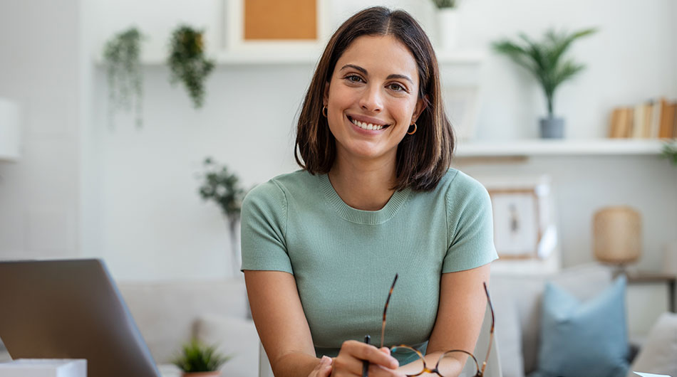 Im Gegensatz zu Webdesign-Kurse, die speziell auf die Gestaltung von Webseiten ausgerichtet sind, umfasst eine Mediendesign-Weiterbildung auch andere digitale Medien wie Videos, Grafiken und Animationen.