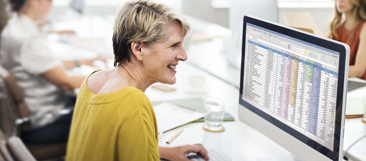 Mit unseren EDV-Kursen können sowohl Anfänger:innen als auch Fortgeschrittene ihre Computer- und Programmkenntnisse verbessern. Wir bauen deine digitalen Kenntnisse Schritt für Schritt aus, ausgehend von deinen IT-Grundlagen.