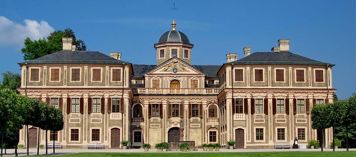 Zu sehen ist das Schloss Favorit in Rastatt. Zu sehen ist das Schloss Favorit in Rastatt.