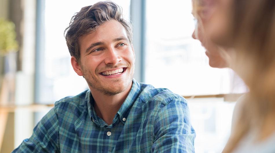 Mit der richtigen Unterstützung kann dein Studienabbruch zum erfolgreichen beruflichen Neustart werden. Denn auch ohne Uni-Abschluss ist es möglich, sich für spannende und gut bezahlte Jobs zu qualifizieren.