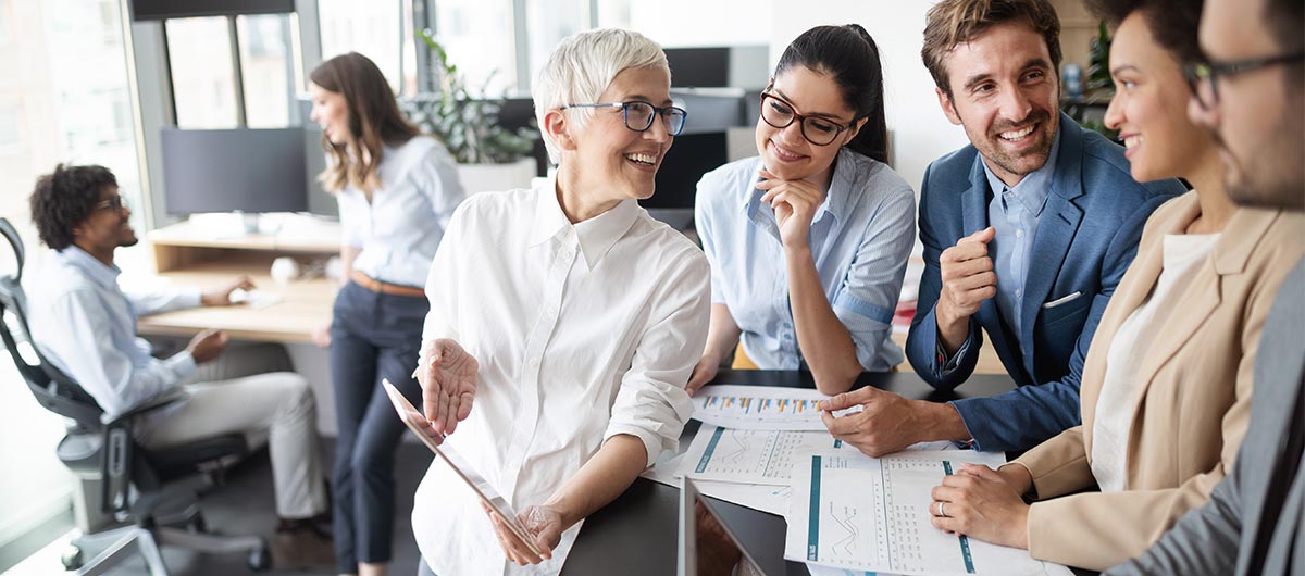 Scrum ist ein Vorgehensmodell für eine bestimmte Art des Projektmanagements. Produktives Arbeiten, wenig Bürokratie, schnelle Erfolge – immer mehr Unternehmen nutzen agile Methoden, um im Wettbewerb zu bestehen.